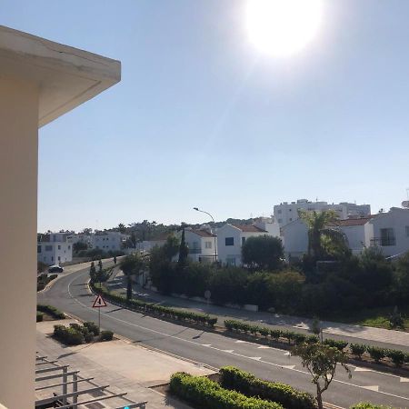 Sunny Holiday By Konnos Paralimni Exteriör bild