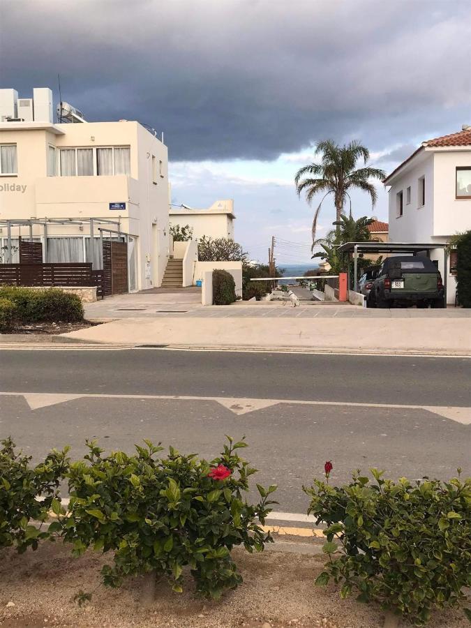 Sunny Holiday By Konnos Paralimni Exteriör bild