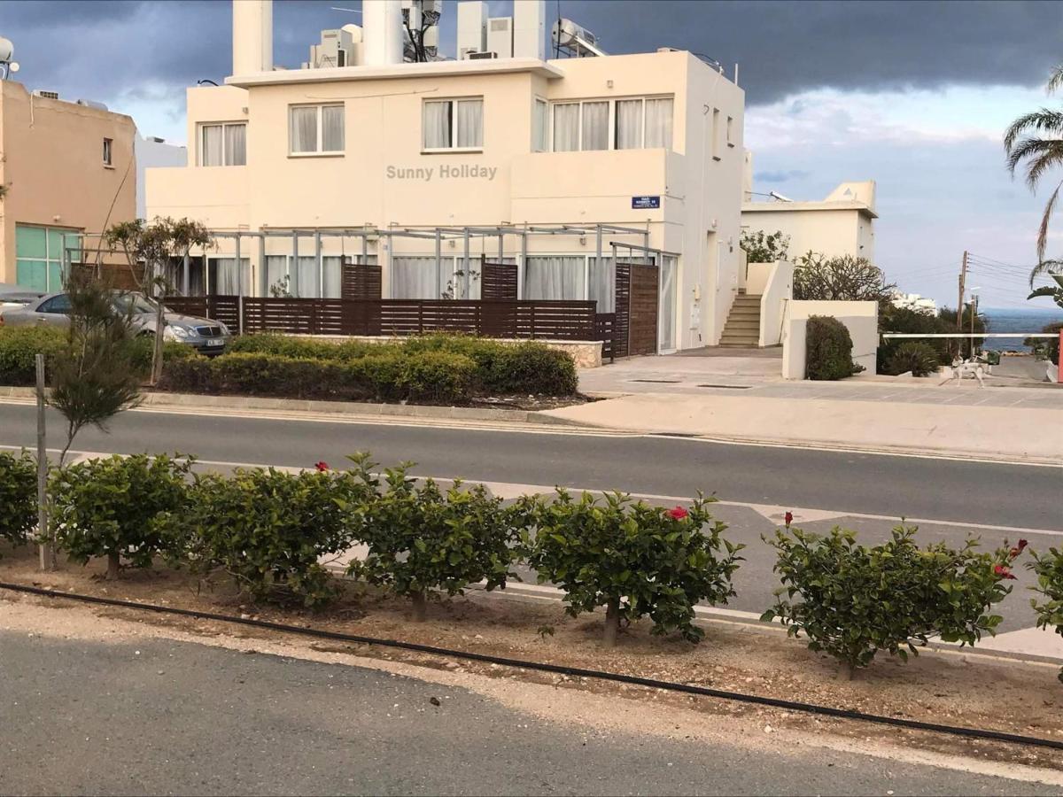 Sunny Holiday By Konnos Paralimni Exteriör bild